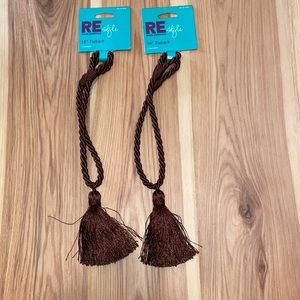 Tie Backs for Drapes. 18” Chocolate. (2 pc. Set)